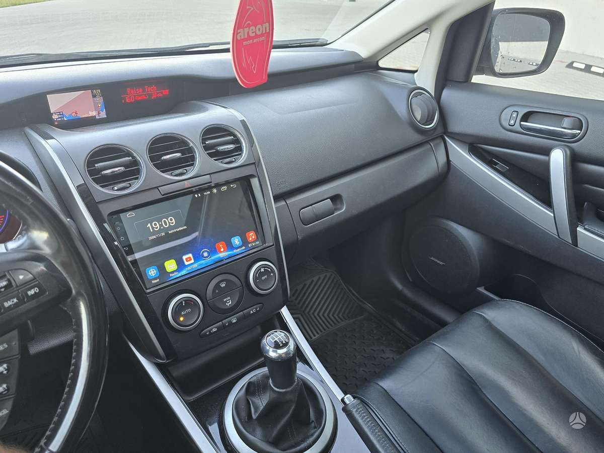 Mazda CX-7, 2.2 l., off-road / crossover