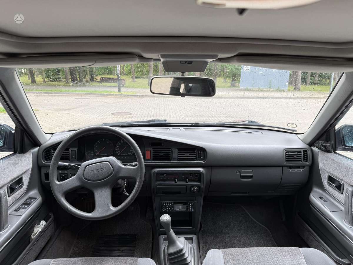 Mazda 626, 2.2 l., Седан