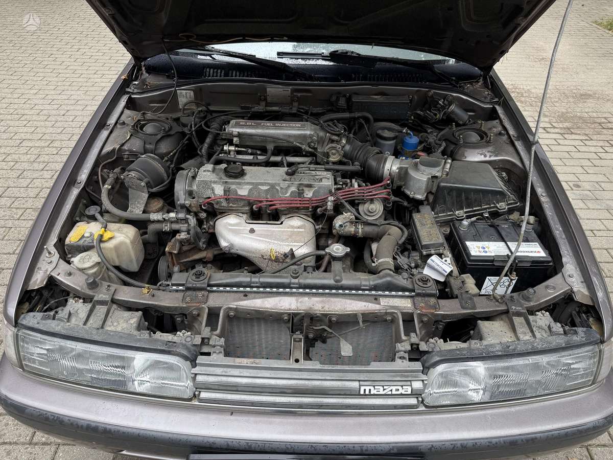 Mazda 626, 2.2 l., Седан