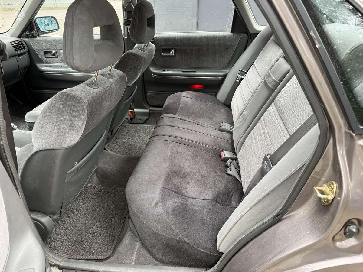 Mazda 626, 2.2 l., Седан