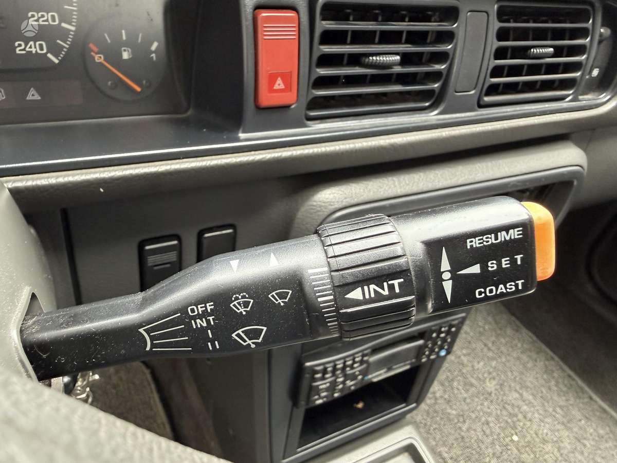 Mazda 626, 2.2 l., Седан