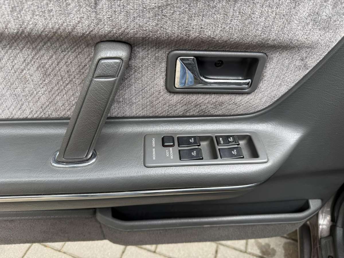 Mazda 626, 2.2 l., Седан