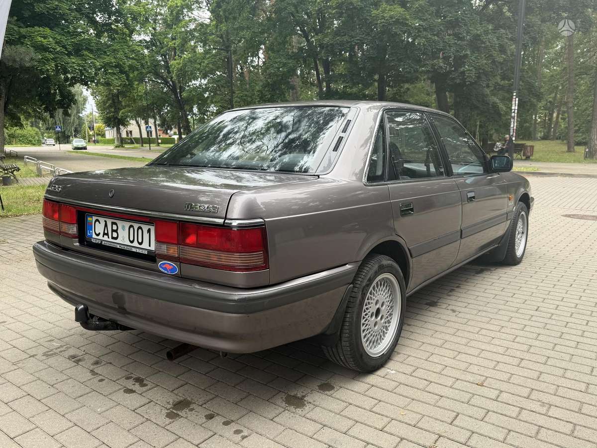 Mazda 626, 2.2 l., Седан
