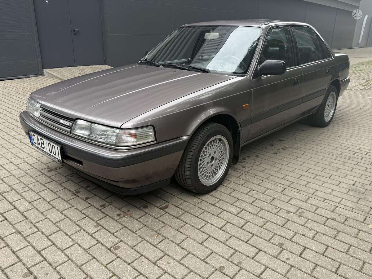 Mazda 626, 2.2 l., Седан