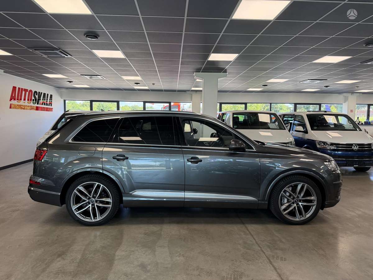 Audi Q7, 3.0 l., off-road / crossover