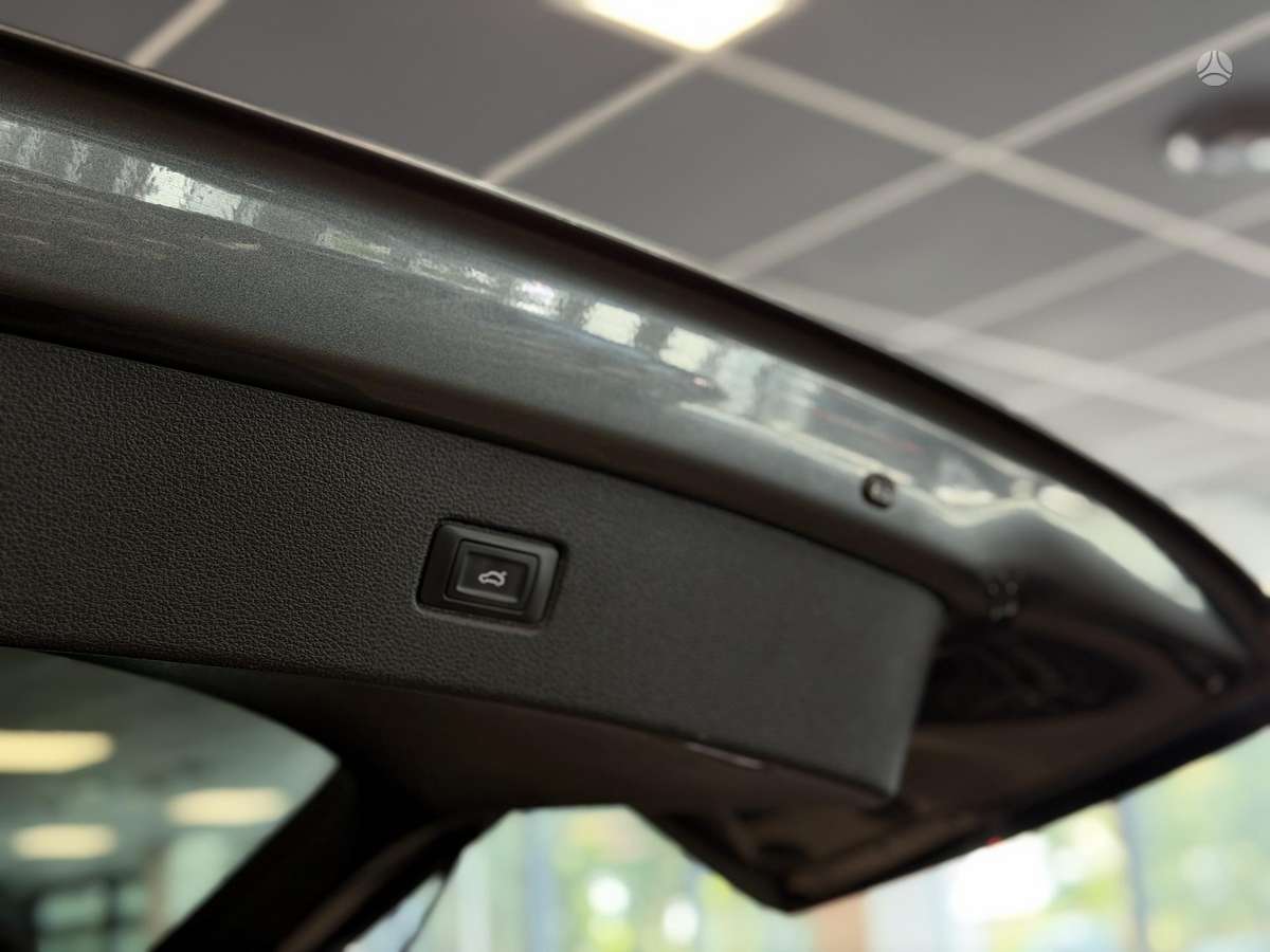 Audi Q7, 3.0 l., off-road / crossover