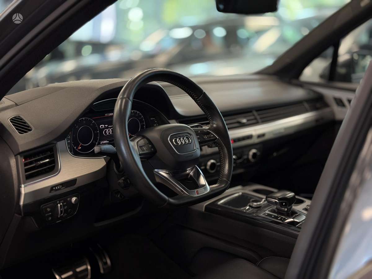 Audi Q7, 3.0 l., off-road / crossover