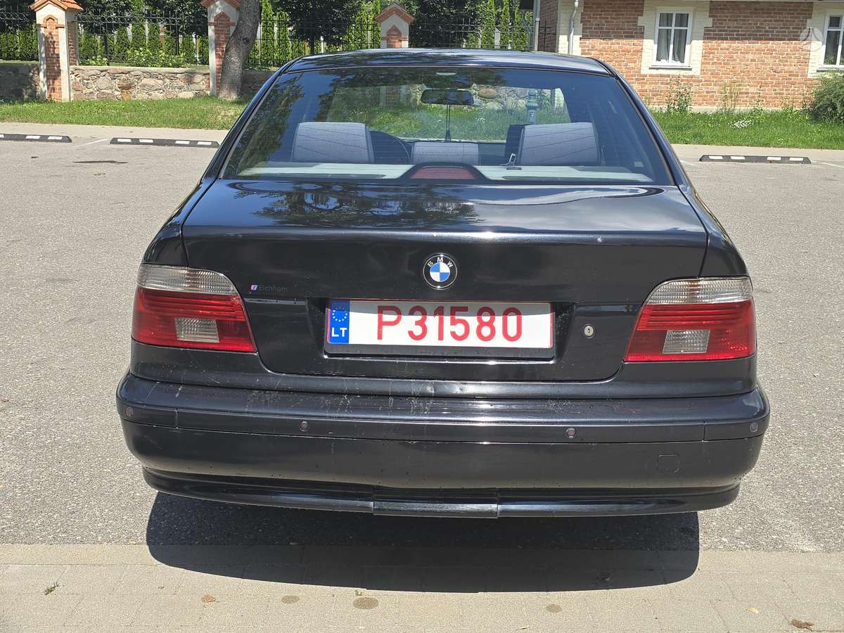 BMW 525, 2.5 l., Седан