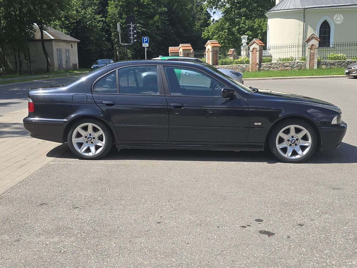 BMW 525, 2.5 l., Седан