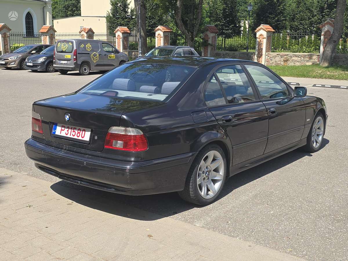 BMW 525, 2.5 l., Седан