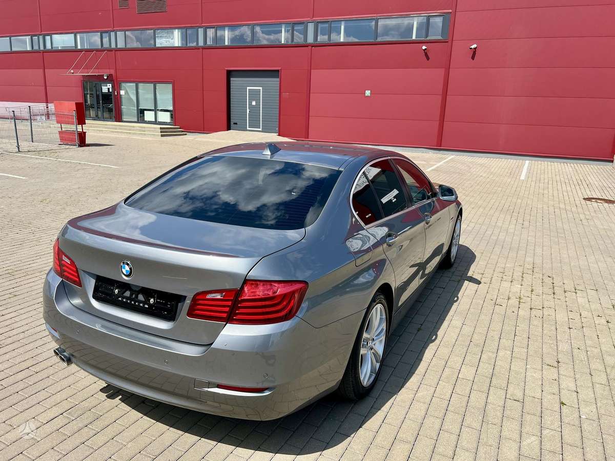 BMW 520, 2.0 l., Седан