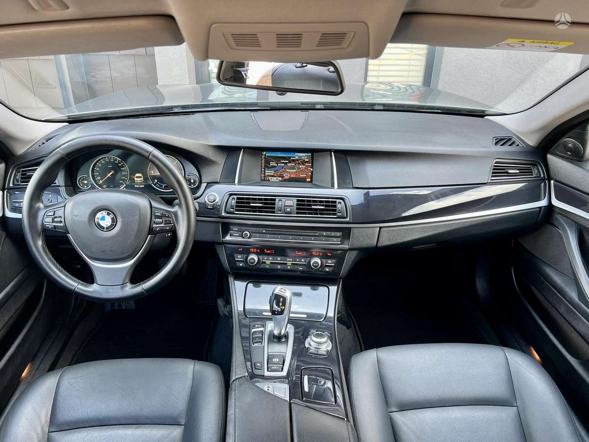 BMW 520, 2.0 l., Седан