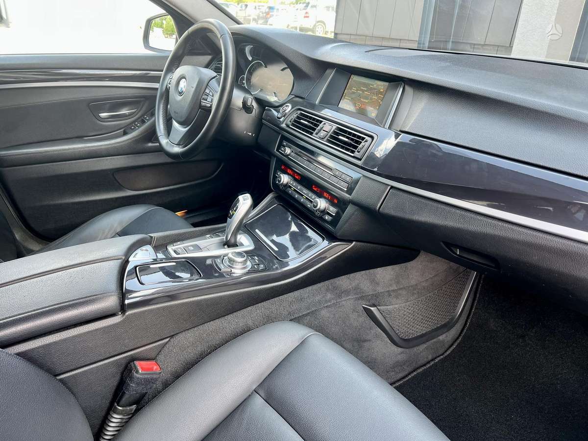 BMW 520, 2.0 l., Седан