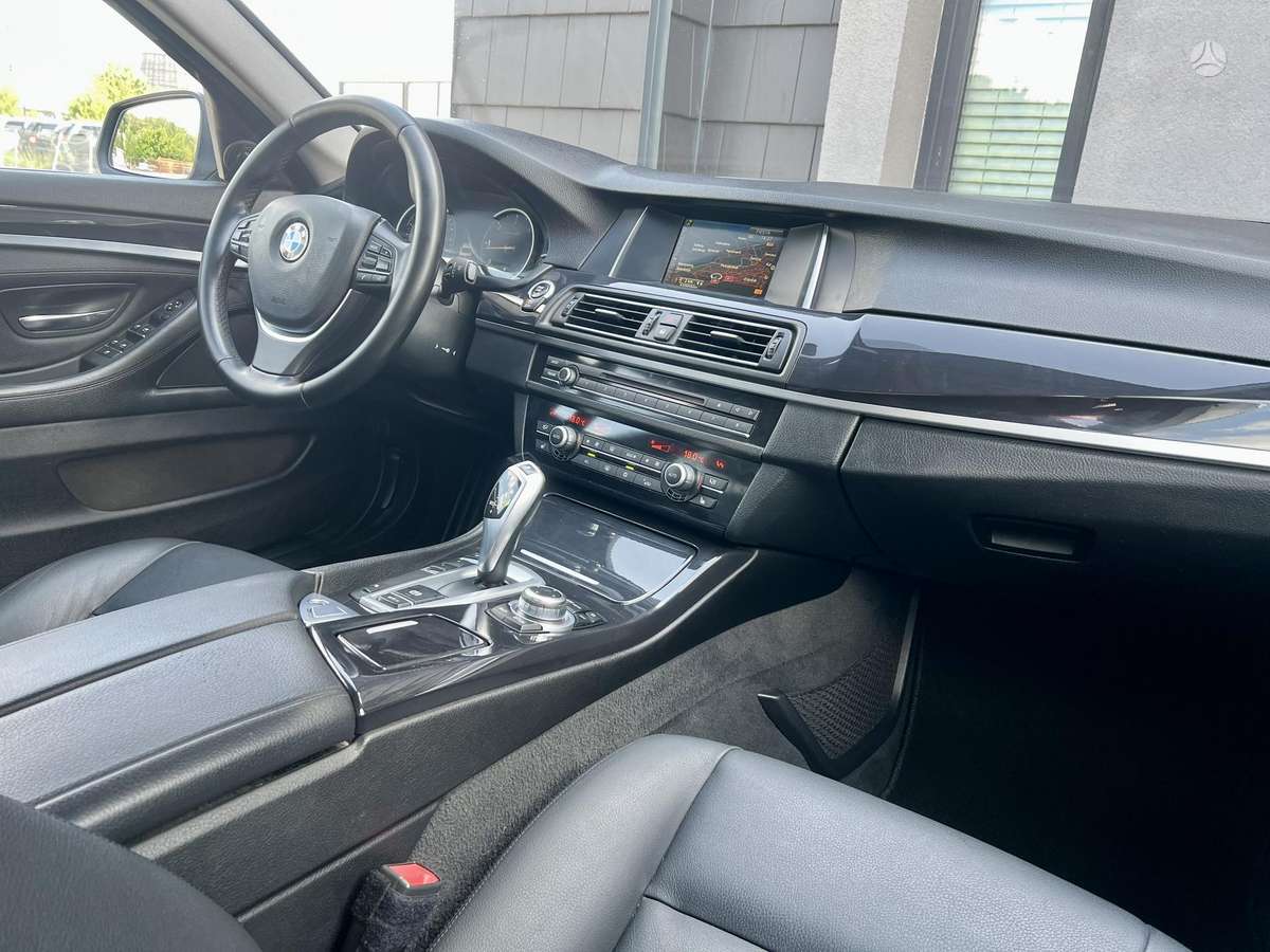 BMW 520, 2.0 l., Седан