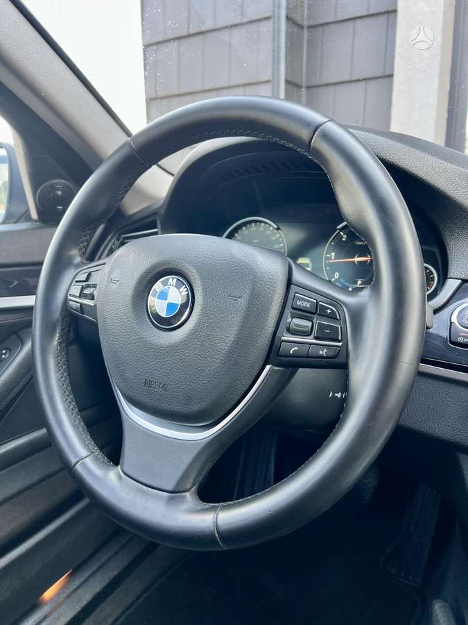 BMW 520, 2.0 l., Седан