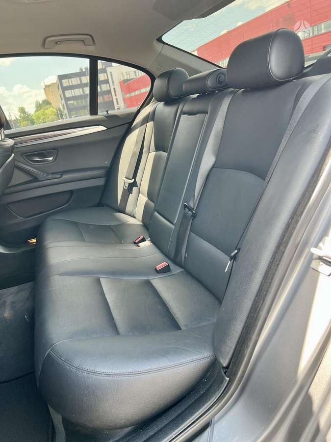 BMW 520, 2.0 l., Седан