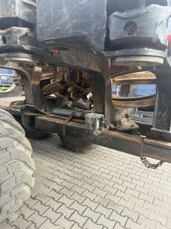 Komatsu XF875-1, forwarders