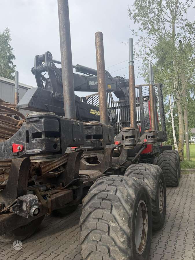 Komatsu XF875-1, forwarders
