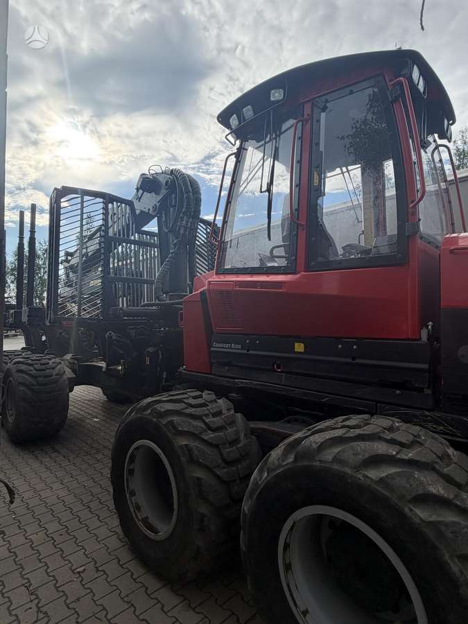 Komatsu XF875-1, forwarders