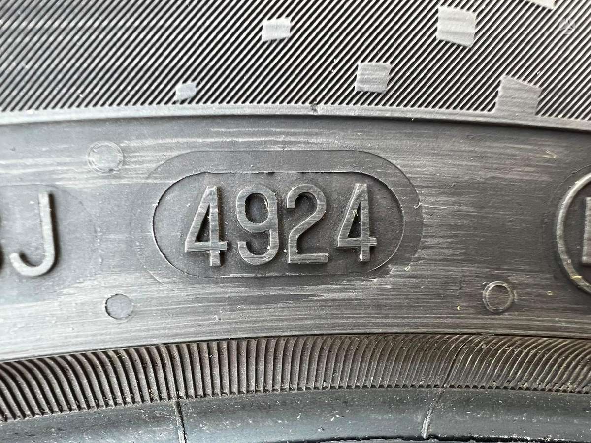 Continental, vasaras 325/35 R22