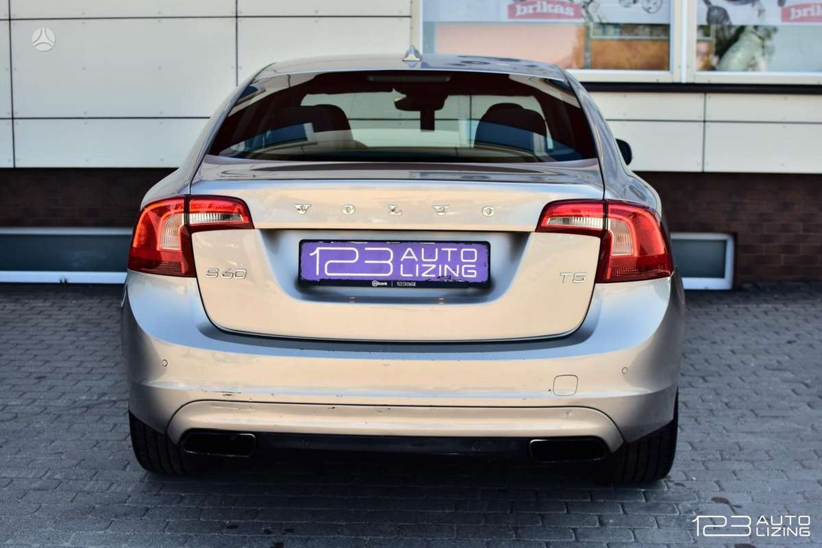 Volvo S60, 2.0 l., Седан