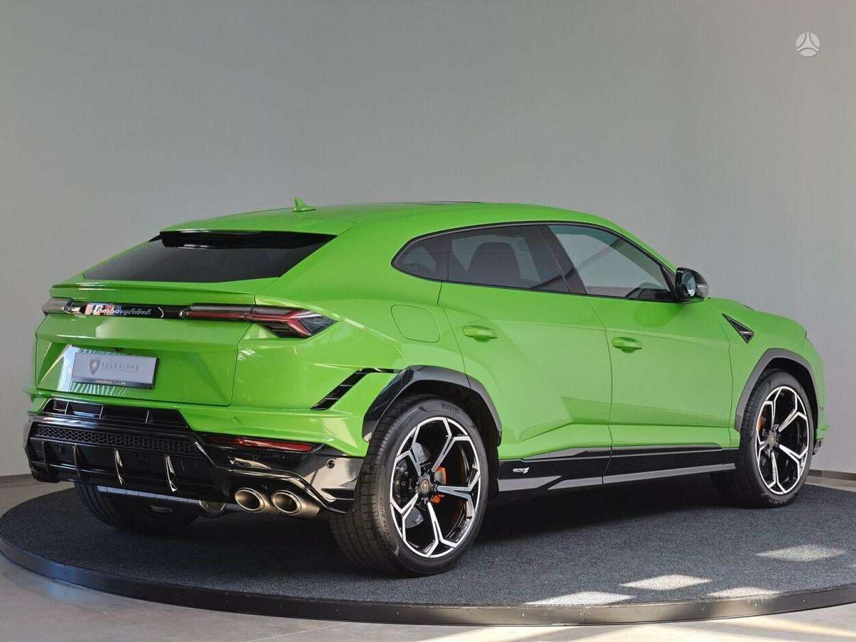 Lamborghini Urus, 4.0 l., off-road / crossover