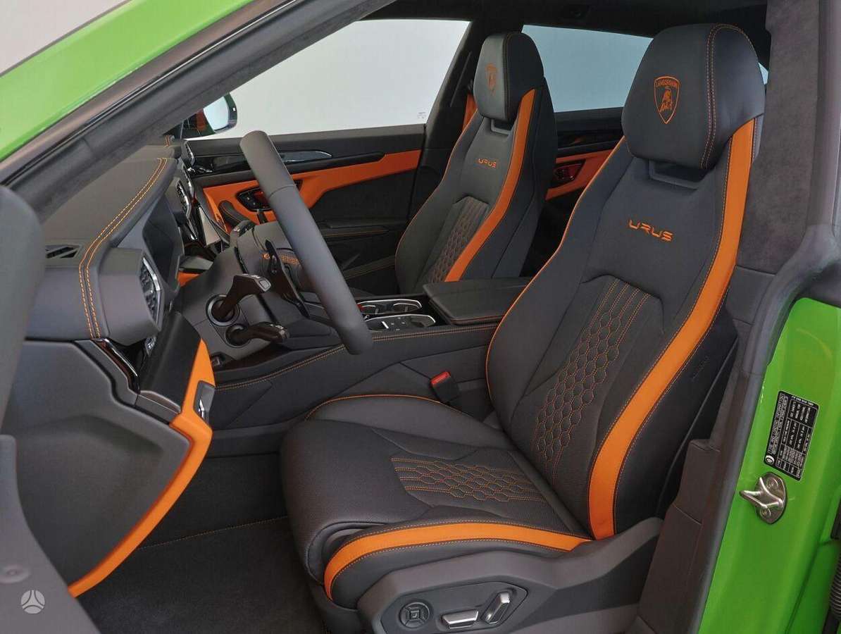 Lamborghini Urus, 4.0 l., off-road / crossover