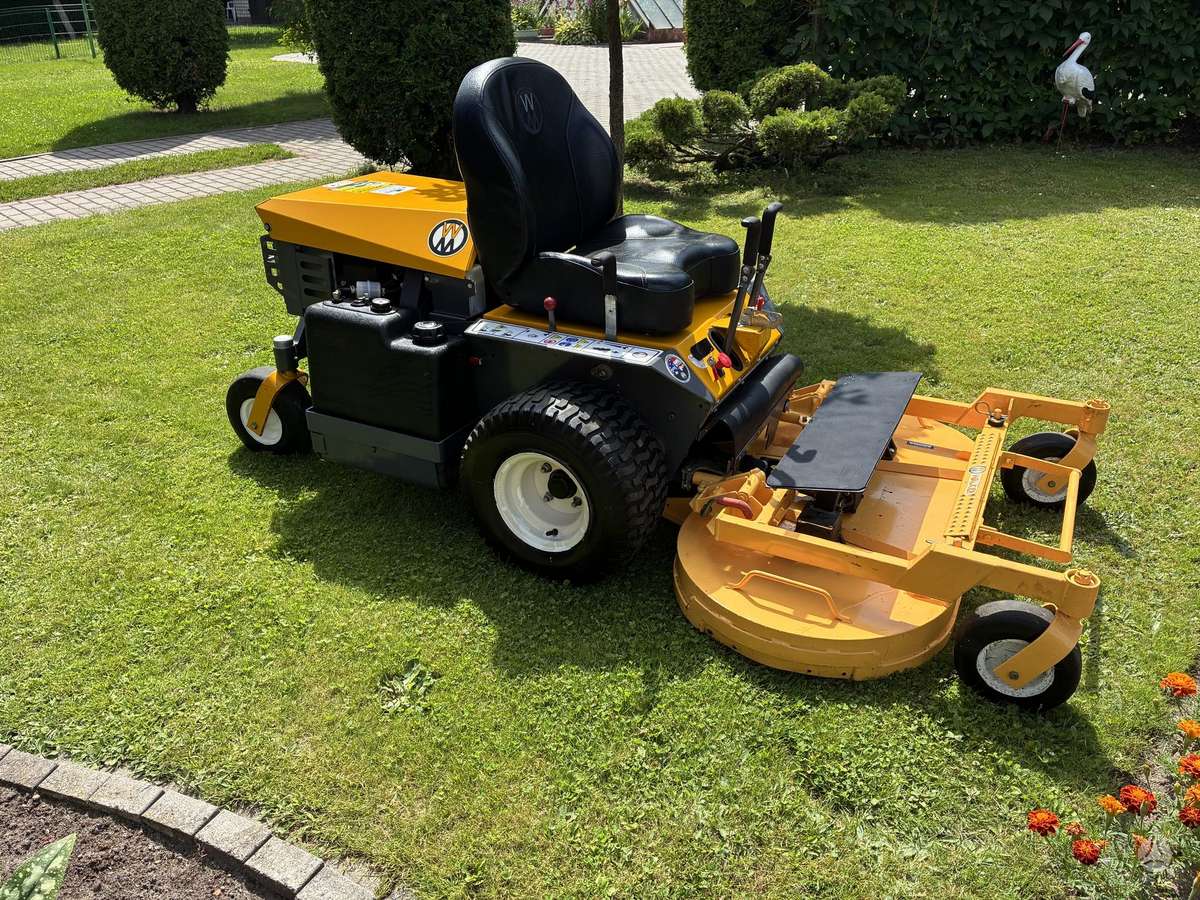 Welger WALKER MFG, garden tractors