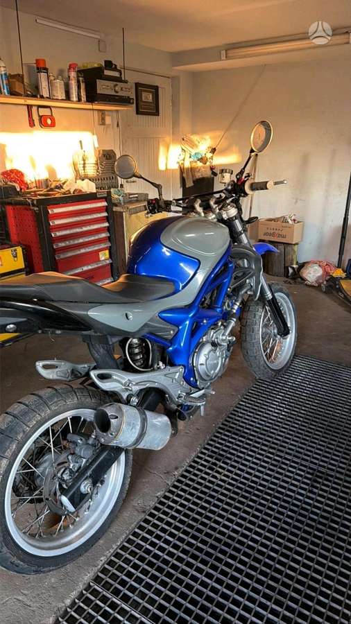 Suzuki SFV (Gladius) 650cc, эндуро / adventure