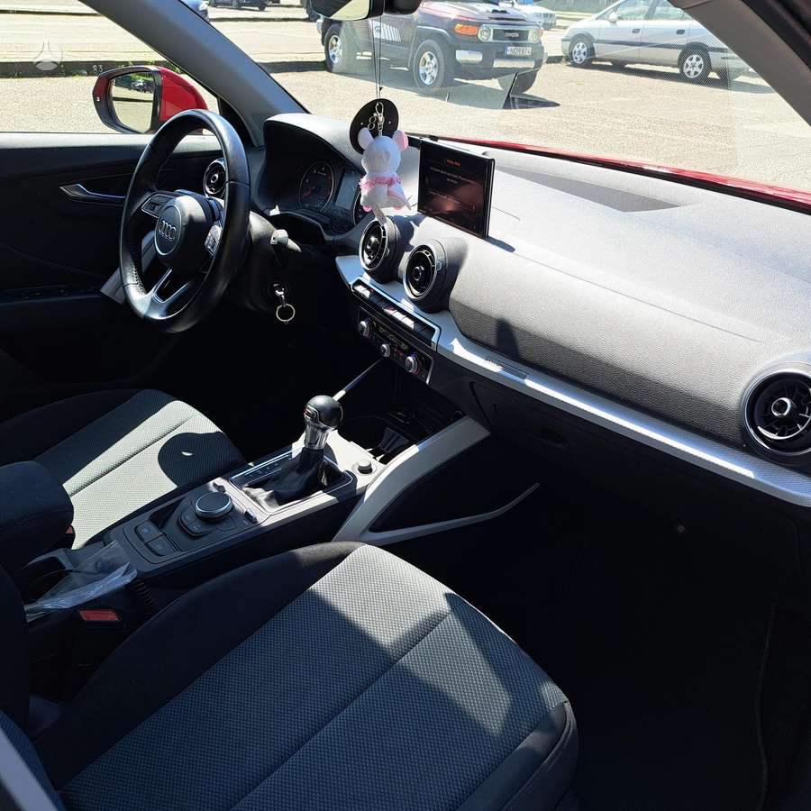 Audi Q2, 1.6 l., hatchback