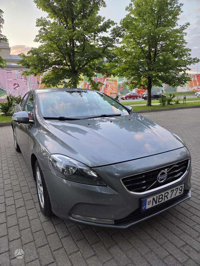 Volvo V40, 1.6 l., Хэтчбек