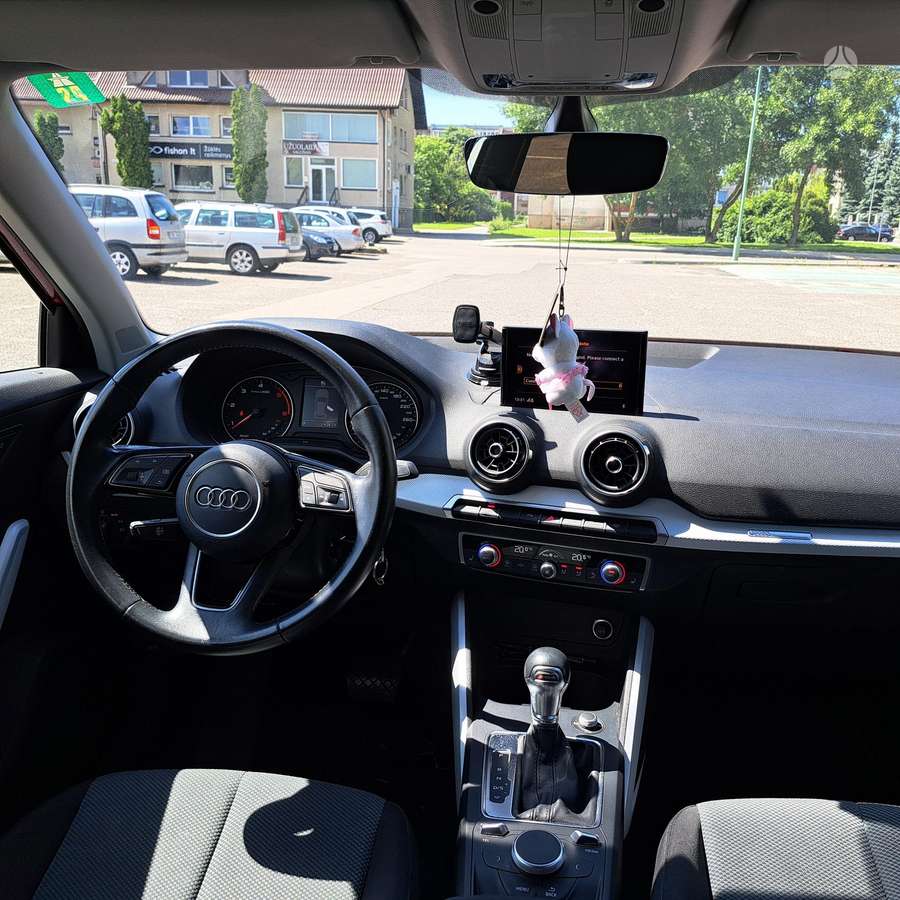 Audi Q2, 1.6 l., hatchback