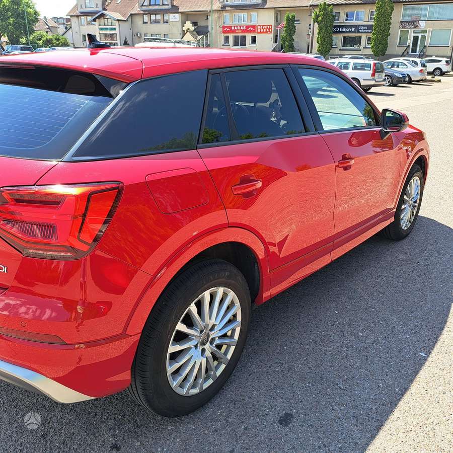 Audi Q2, 1.6 l., hatchback