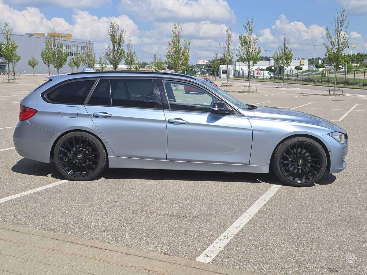 BMW 325, 2.0 l., wagon