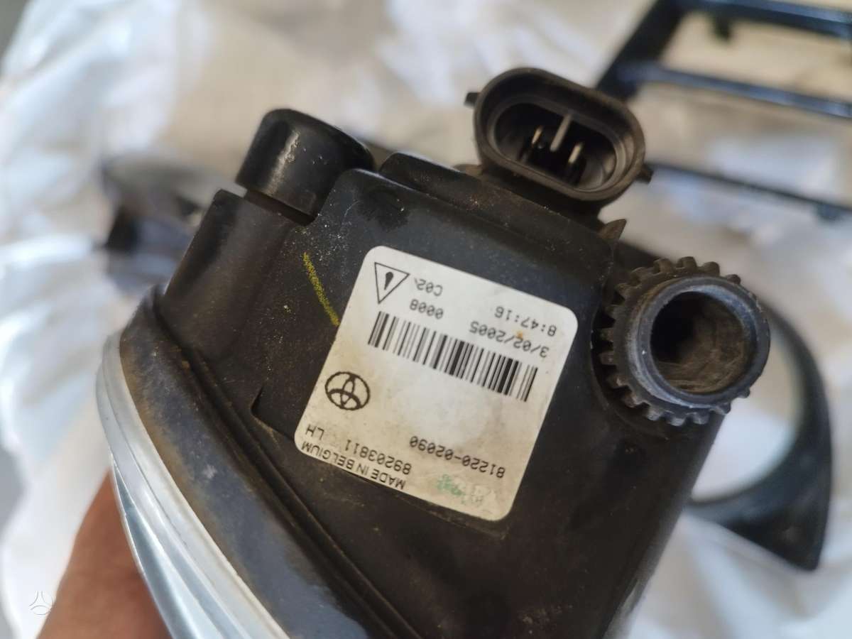 Toyota Corolla Verso žibintai