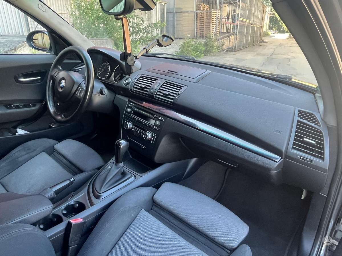 BMW 120, 2.0 l., hatchback