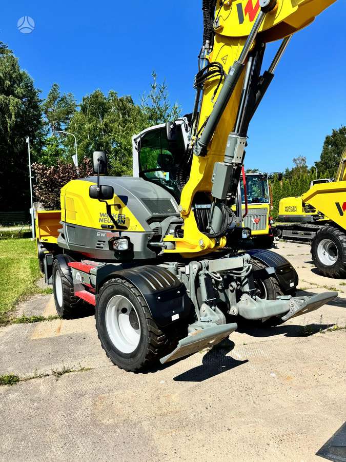 Wacker EW100, ekskavatori