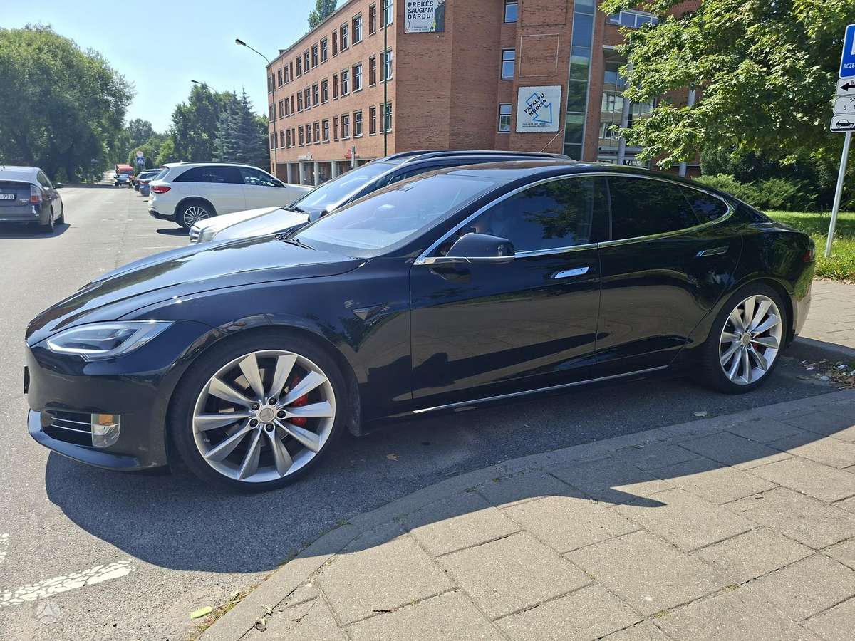 Tesla Model S, 100 кВт·ч, Хэтчбек