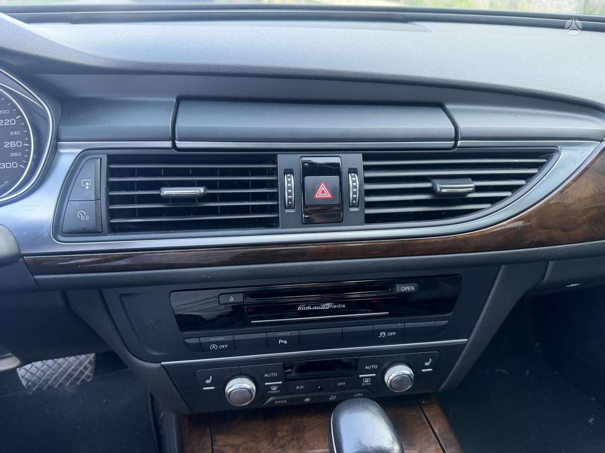 Audi A6, 3.0 l., Седан