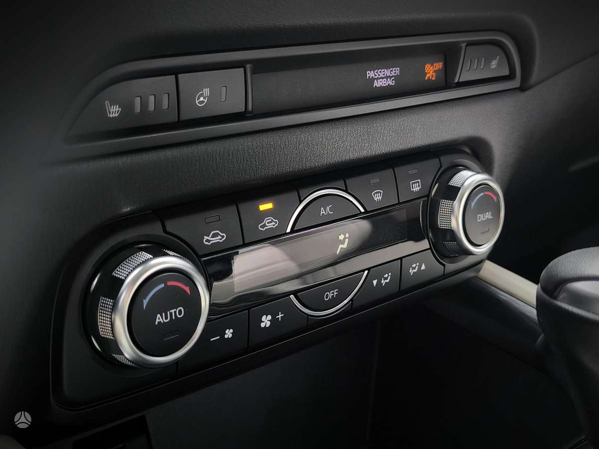 Mazda CX-5, 2.0 l., off-road / crossover