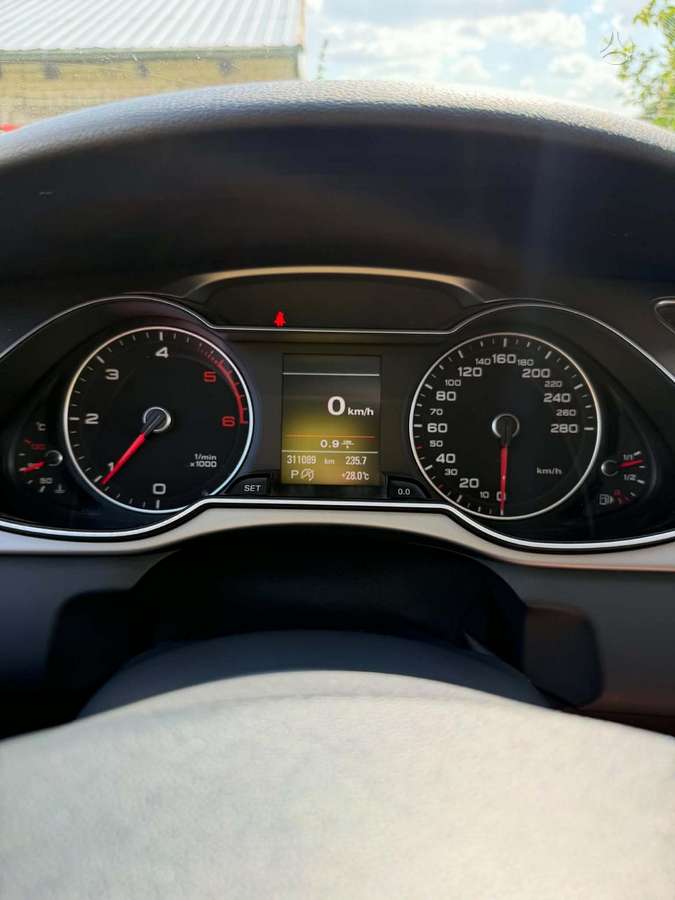 Audi A4, 2.0 l., universalas