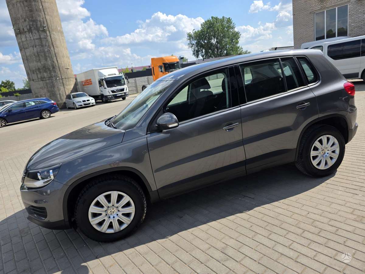 Volkswagen Tiguan - 2