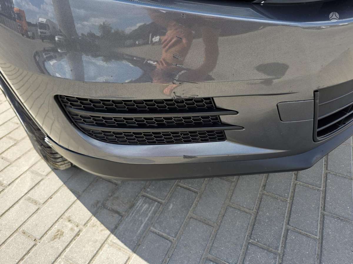 Volkswagen Tiguan - 8