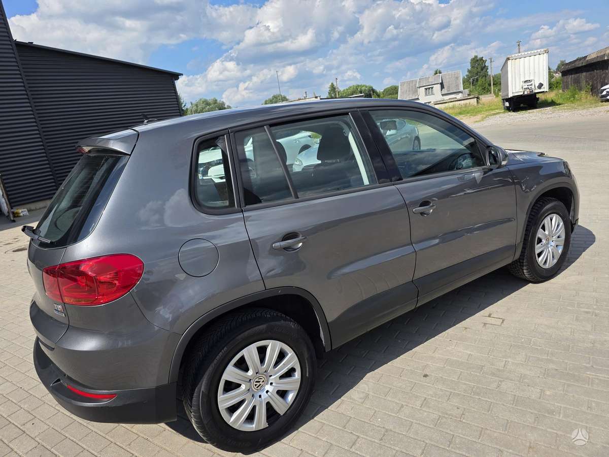 Volkswagen Tiguan - 11