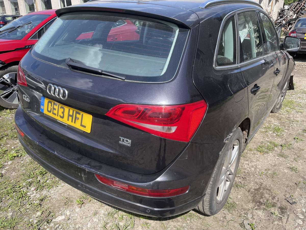 Audi Q5 dalimis