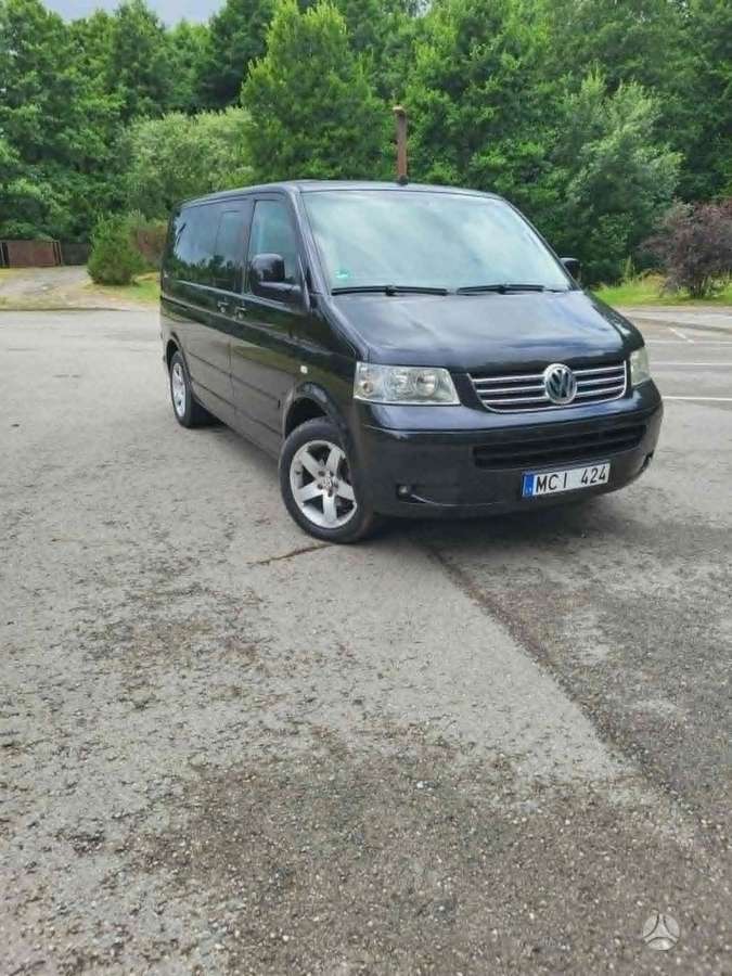 Volkswagen Multivan - 1