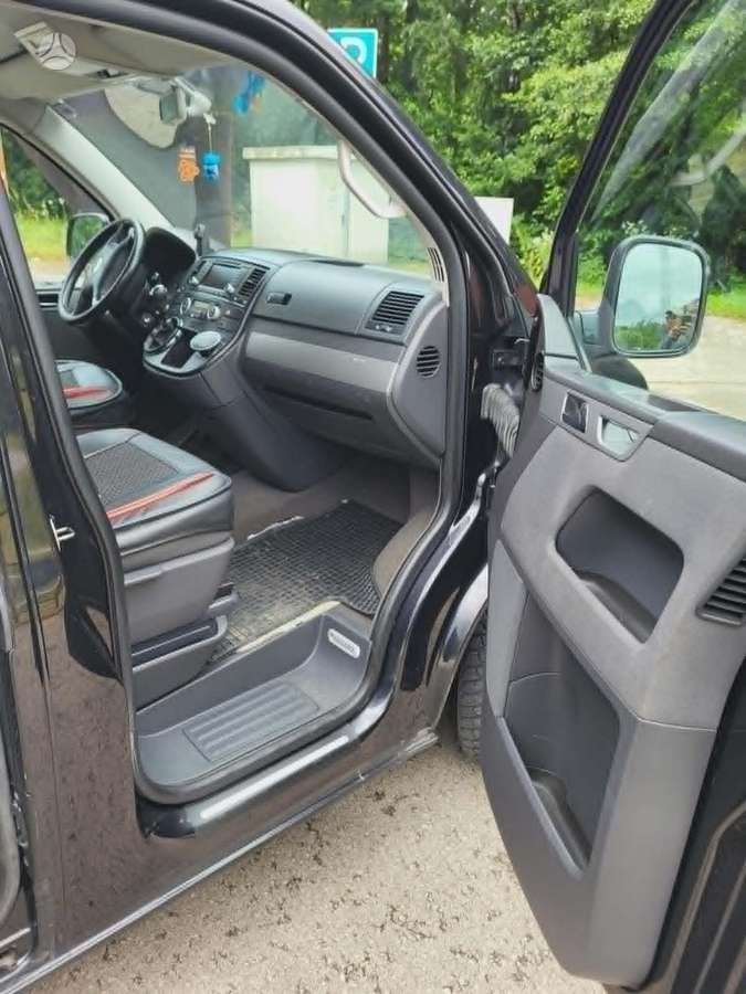 Volkswagen Multivan - 8