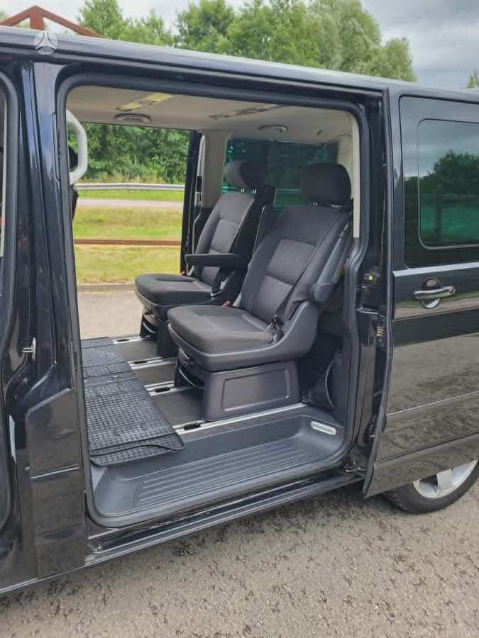 Volkswagen Multivan - 10