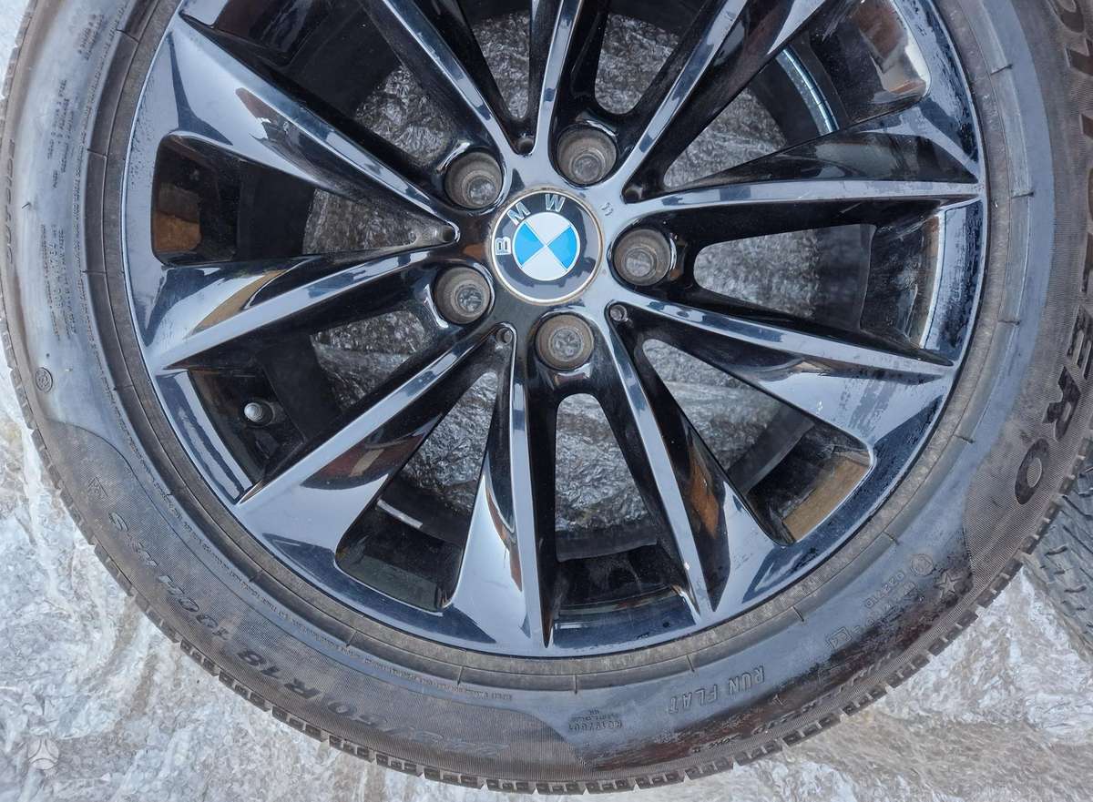 BMW, lengvojo lydinio, R18