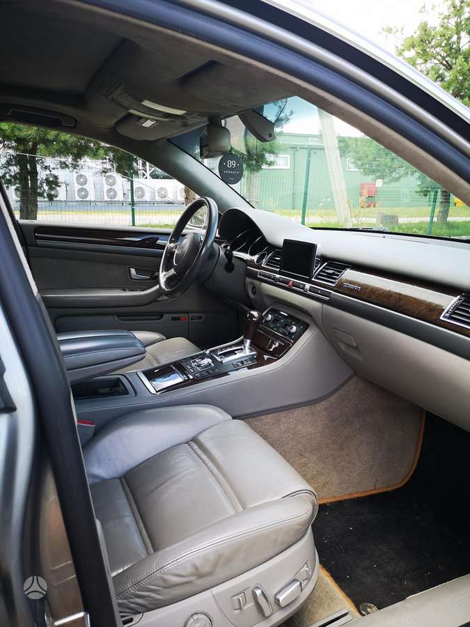Audi A8, 3.0 l., Седан